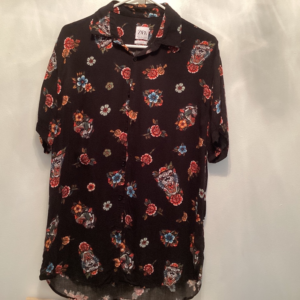 Zara relaxed fit men flower shirt size M